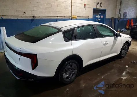 2025 Kia K4 Lx из США, поврежденный, VIN 3KPFT4DE2SE198265